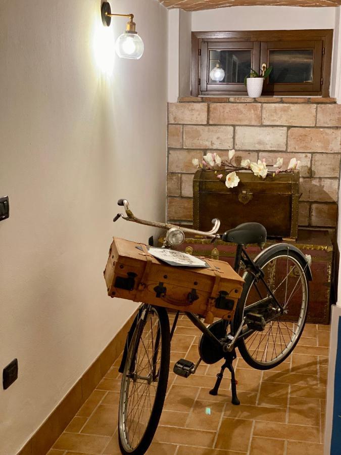 B&B Stazione Don Camillo เบรซเชลโล ภายนอก รูปภาพ