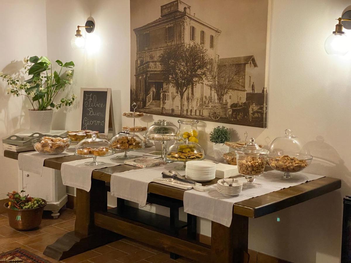 B&B Stazione Don Camillo เบรซเชลโล ภายนอก รูปภาพ