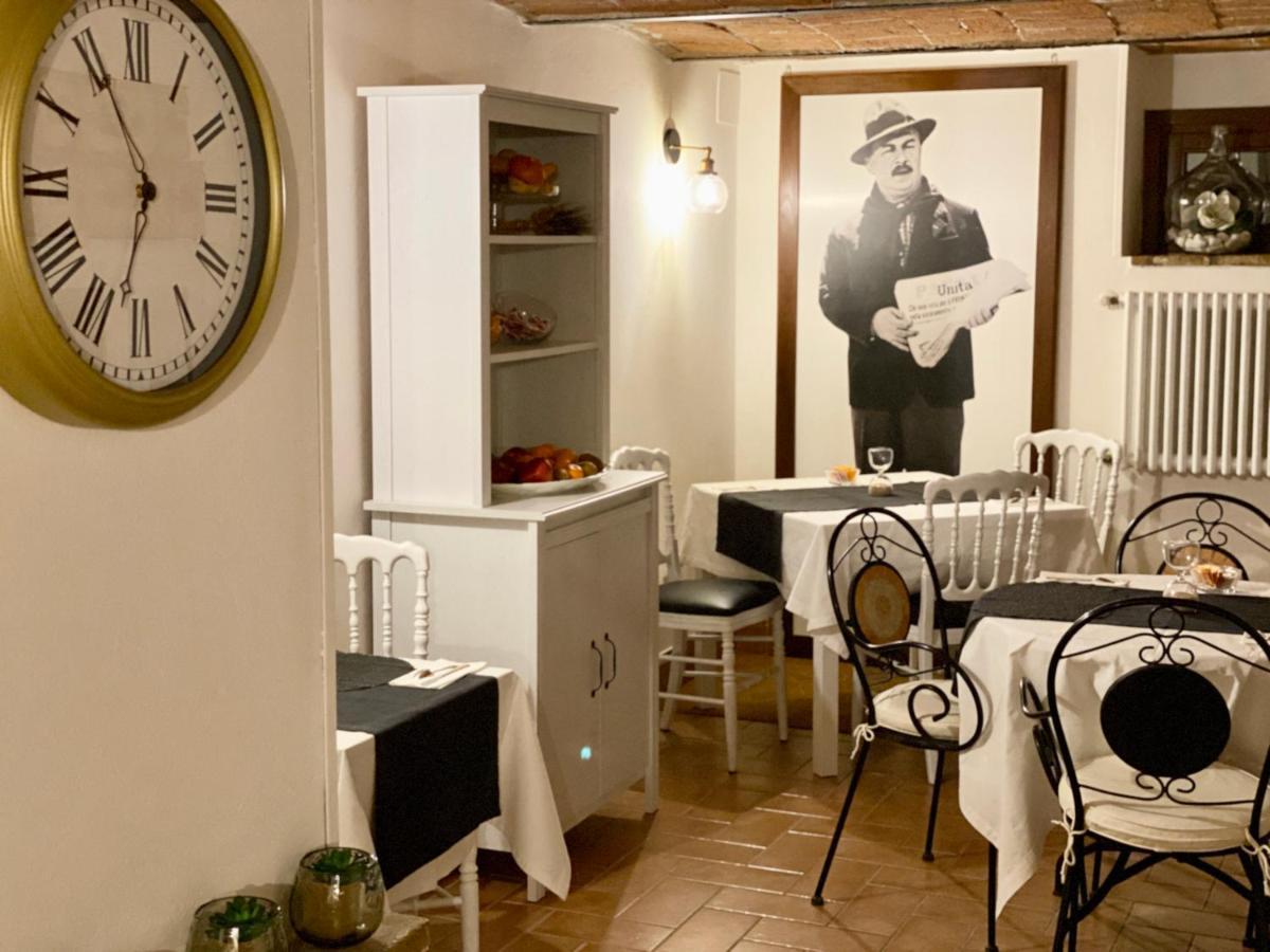 B&B Stazione Don Camillo เบรซเชลโล ภายนอก รูปภาพ