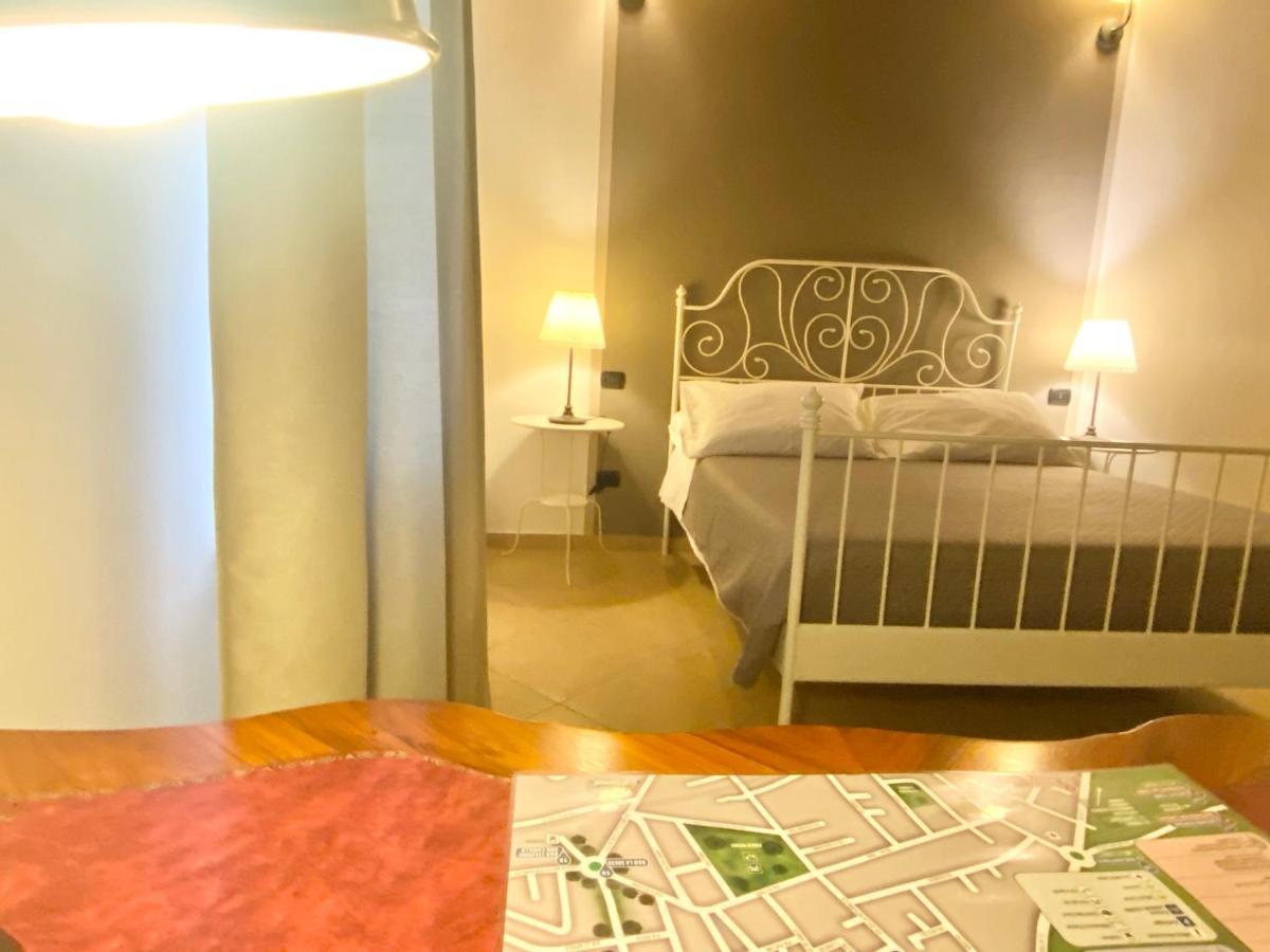 B&B Stazione Don Camillo เบรซเชลโล ภายนอก รูปภาพ